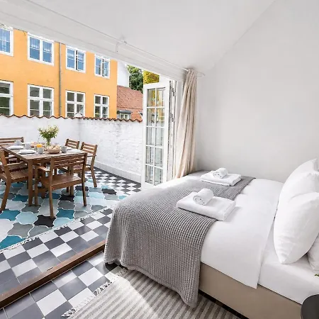 Spacious 3-floor Apartment, Nyhavn Rooftop Terrace *